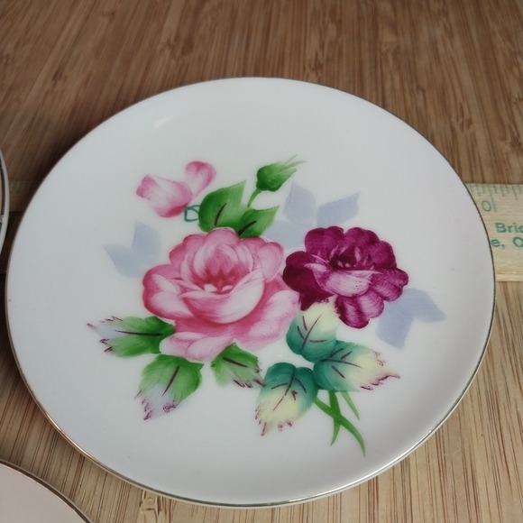 Occupied Japan Handpainted 4" Floral Decorative Set/3 Plates, Trinket Dish Hangs - Picture 3 of 14